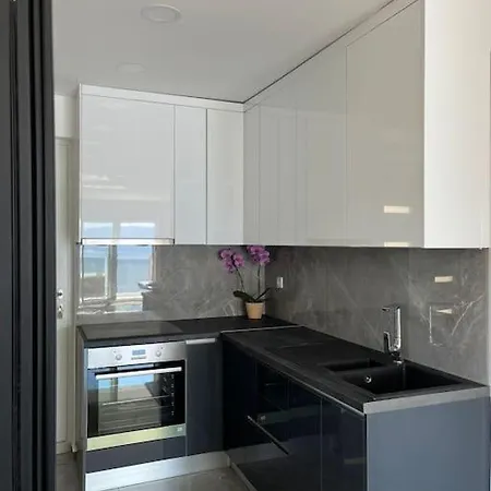 Apartment Lelas *