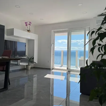 Apartment Lelas Omiš